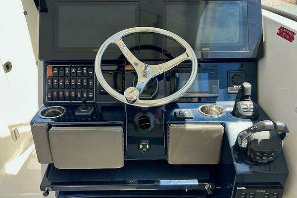 Pursuit 365 Dual Console Yacht For Sale