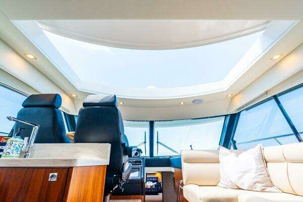 Riviera 4800 Sport Yacht Yacht For Sale
