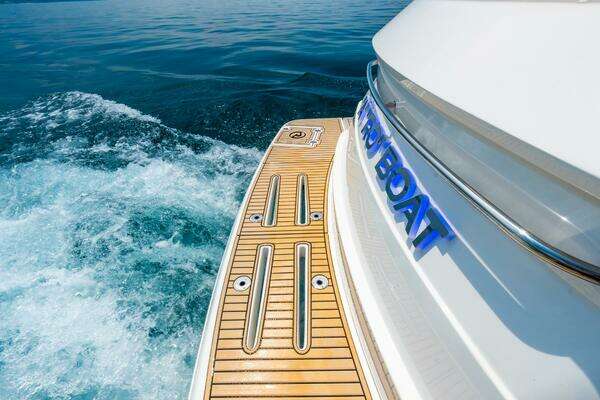 Riviera 4800 Sport Yacht Yacht For Sale