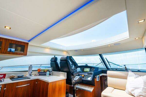 Riviera 4800 Sport Yacht Yacht For Sale