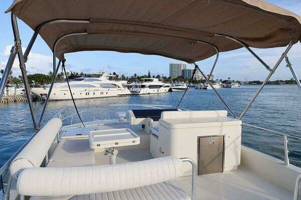 Ferretti Yachts 55 Motor Yacht Yacht For Sale