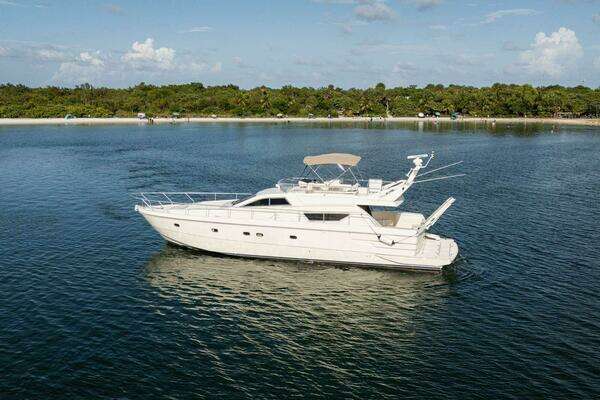 1998 Ferretti Yachts 55