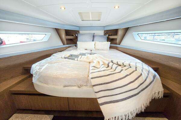 Beneteau Gran Turismo 40 Yacht For Sale