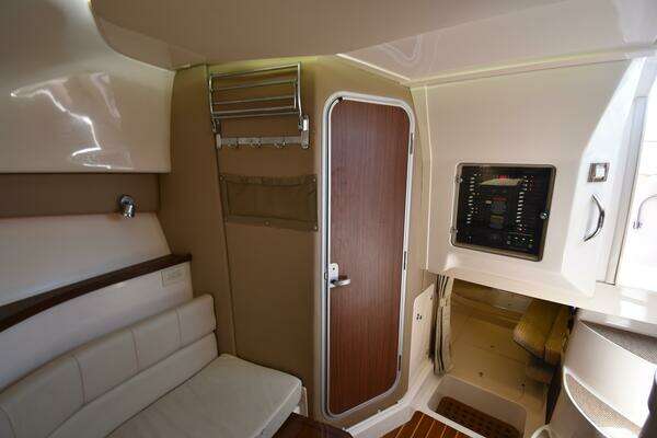Grady-White 330 Express Yacht For Sale
