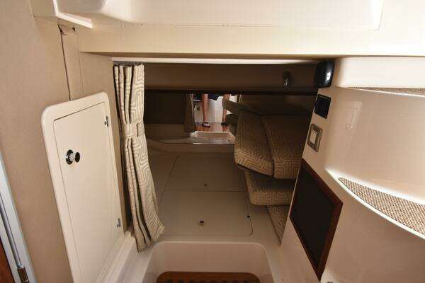 Grady-White 330 Express Yacht For Sale