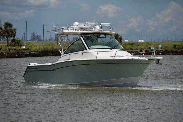 Grady-White 330 Express Yacht For Sale