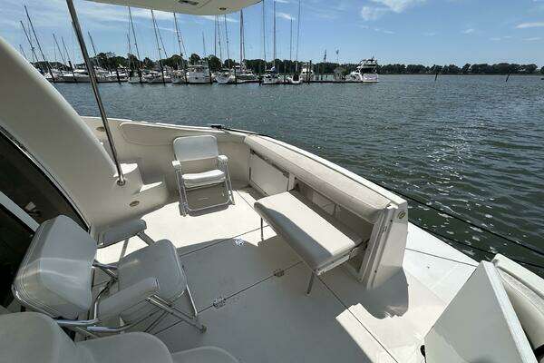 Photo of the 2002 Regal 3880