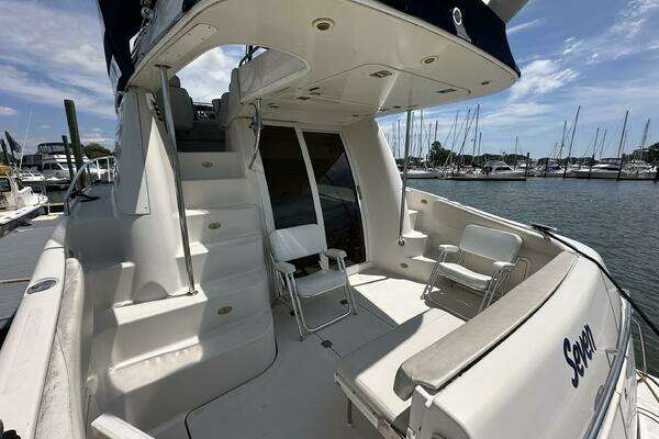 Photo of the 2002 Regal 3880