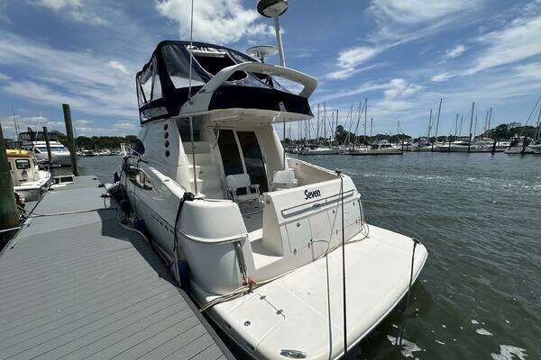 Photo of the 2002 Regal 3880