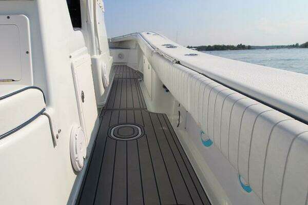 Yellowfin 36 Yacht For Sale