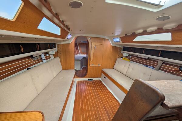 Hijinx 37ft Express Yacht For Sale