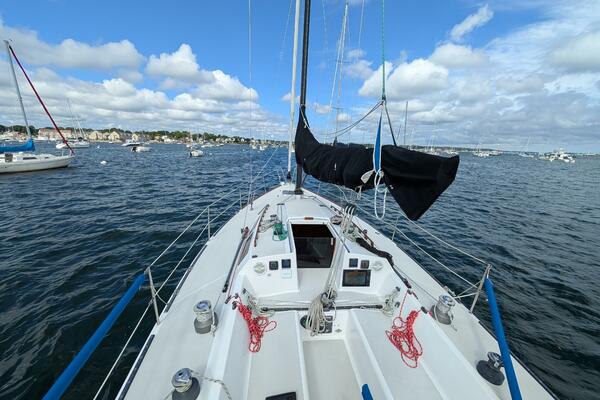 Hijinx 37ft Express Yacht For Sale