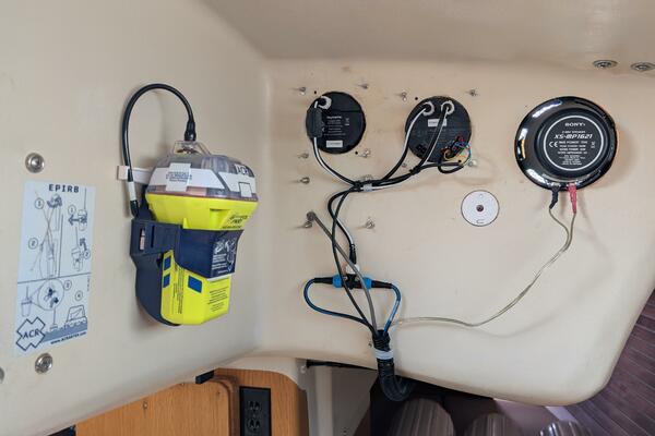 Hijinx 37ft Express Yacht For Sale