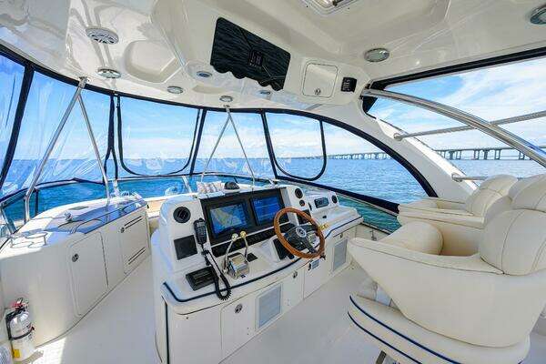 Sea Ray 50/52 Sedan Bridge Yacht For Sale