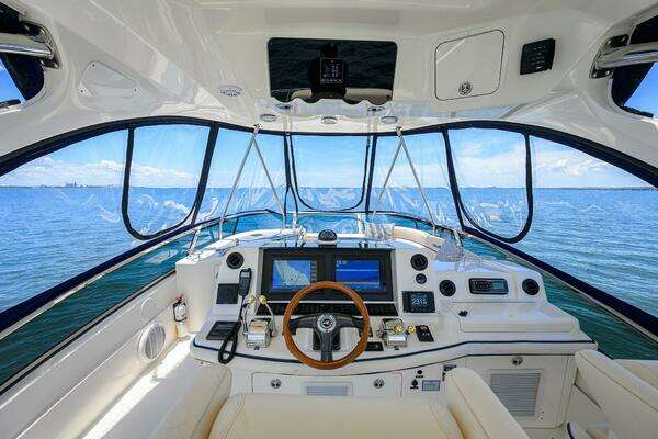 Sea Ray 50/52 Sedan Bridge Yacht For Sale