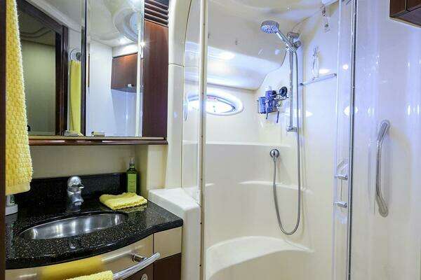 Sea Ray 50/52 Sedan Bridge Yacht For Sale