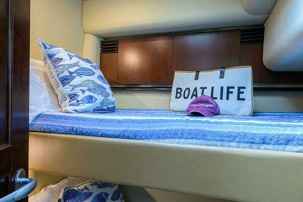 Sea Ray 50/52 Sedan Bridge Yacht For Sale