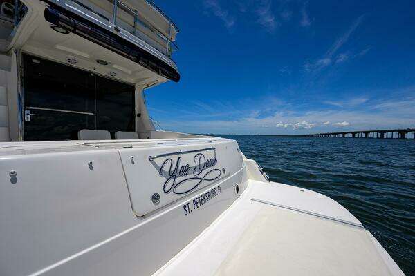 Sea Ray 50/52 Sedan Bridge Yacht For Sale