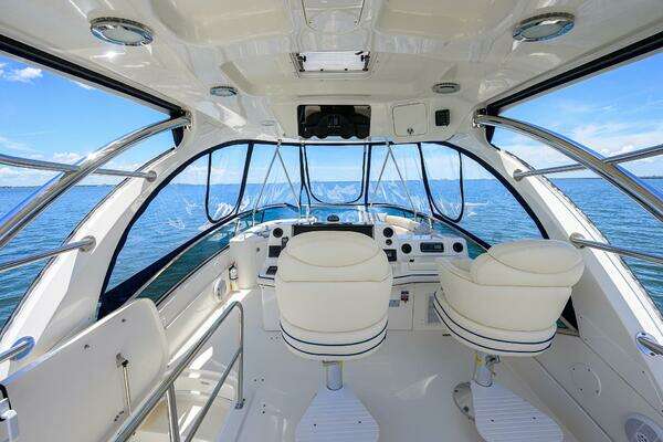 Sea Ray 50/52 Sedan Bridge Yacht For Sale