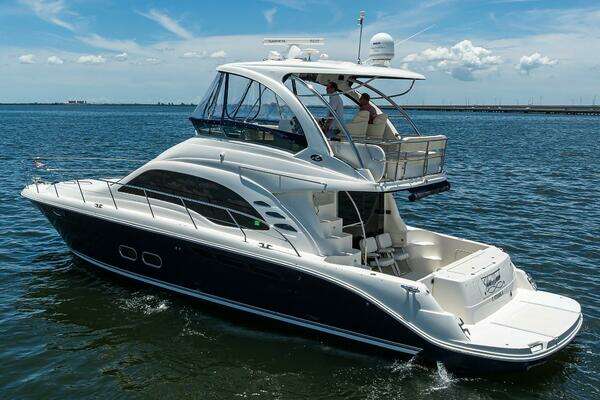 Sea Ray 50/52 Sedan Bridge Yacht For Sale