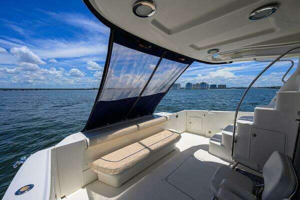 Sea Ray 50/52 Sedan Bridge Yacht For Sale