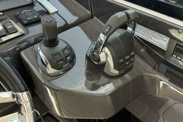 Monterey 360 Sport Coupe Yacht For Sale