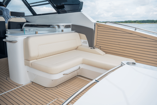 50ft Cruisers Yachts Yacht For Sale