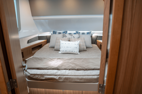 50ft Cruisers Yachts Yacht For Sale