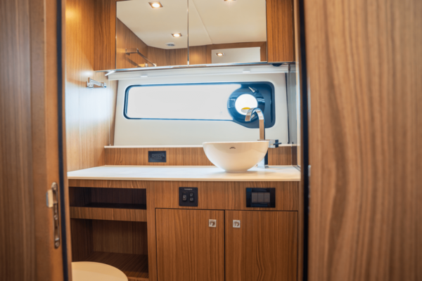 50ft Cruisers Yachts Yacht For Sale