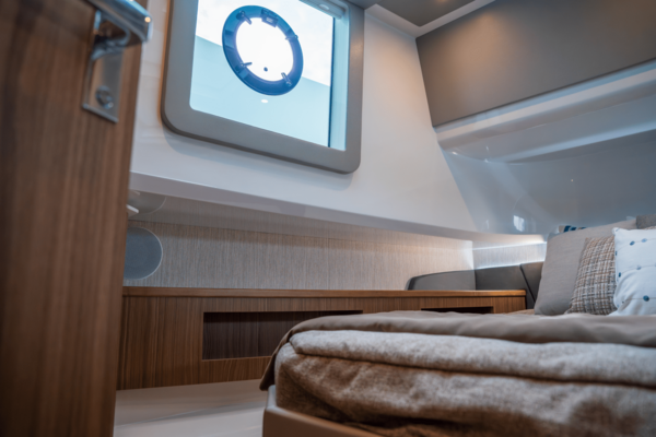 50ft Cruisers Yachts Yacht For Sale