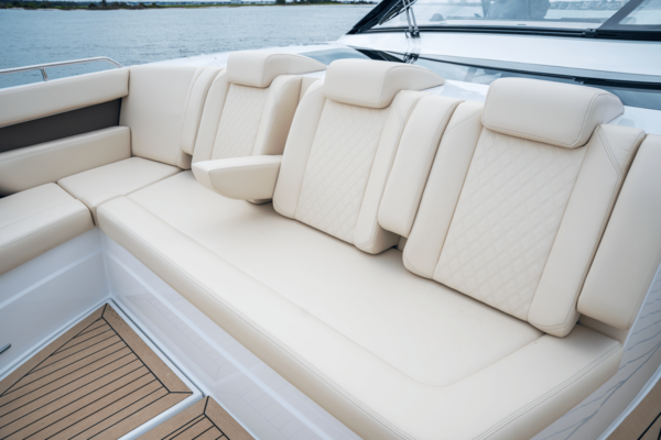 50ft Cruisers Yachts Yacht For Sale