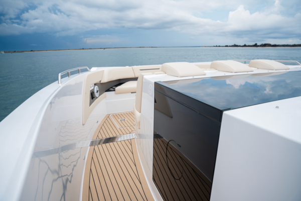50ft Cruisers Yachts Yacht For Sale