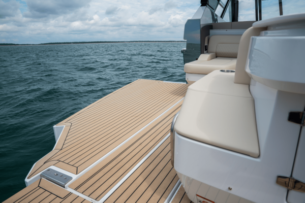 50ft Cruisers Yachts Yacht For Sale