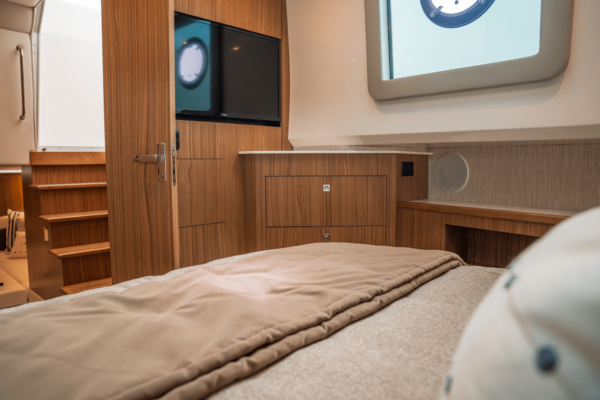 50ft Cruisers Yachts Yacht For Sale