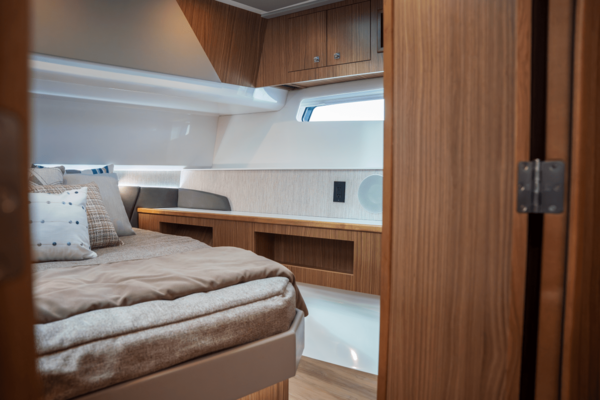 50ft Cruisers Yachts Yacht For Sale