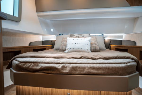 50ft Cruisers Yachts Yacht For Sale