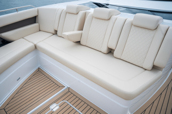 50ft Cruisers Yachts Yacht For Sale