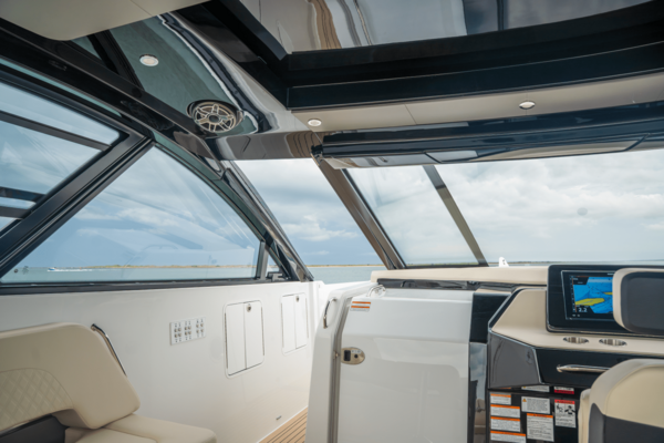 50ft Cruisers Yachts Yacht For Sale