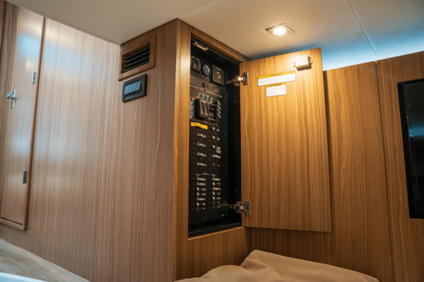 50ft Cruisers Yachts Yacht For Sale