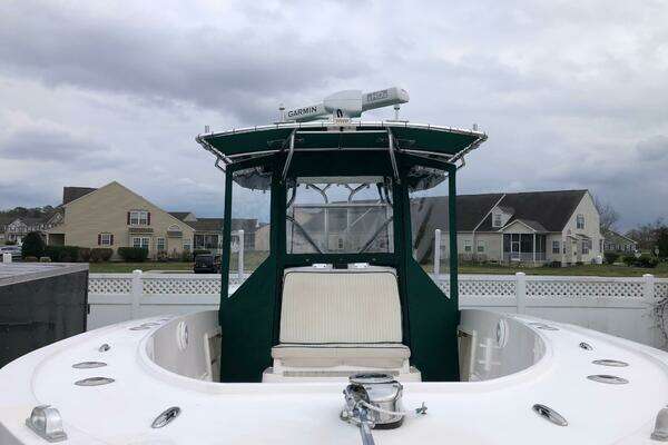 Photo of the 1996 Mako 241