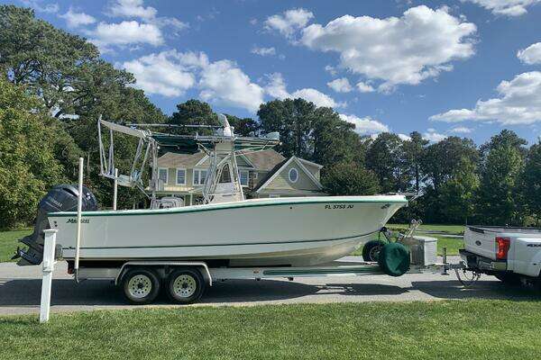 Photo of the 1996 Mako 241