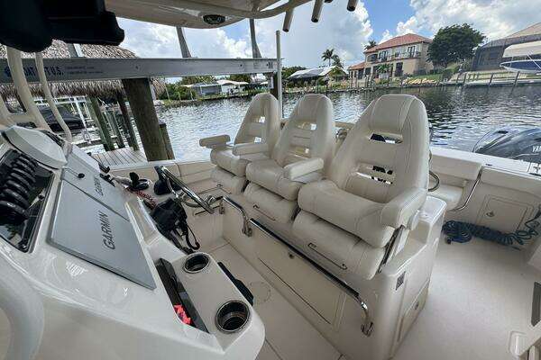 Grady-White 336 Canyon Yacht For Sale