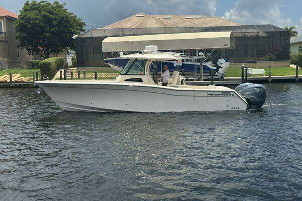 2021 Grady-White 33