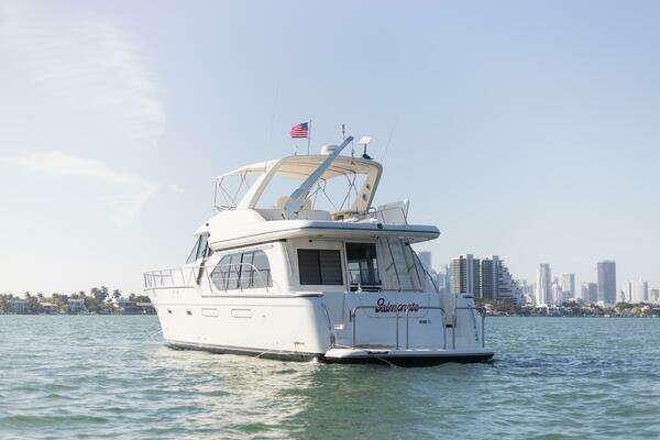 Photo of the 1999 Bayliner 5788 "Salmonete"