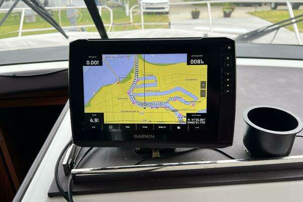 Jeanneau NC 11 Yacht For Sale