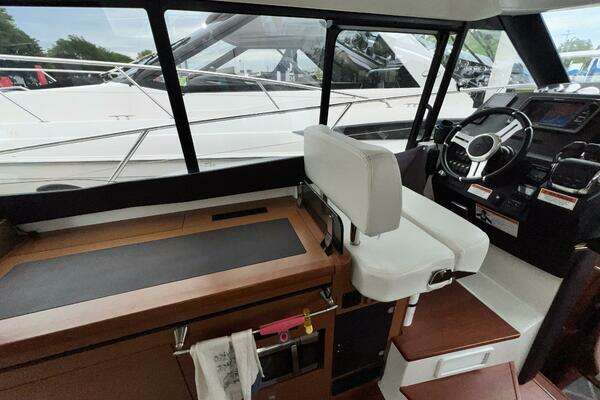 Jeanneau NC 11 Yacht For Sale