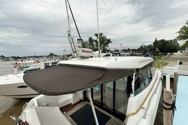 Jeanneau NC 11 Yacht For Sale