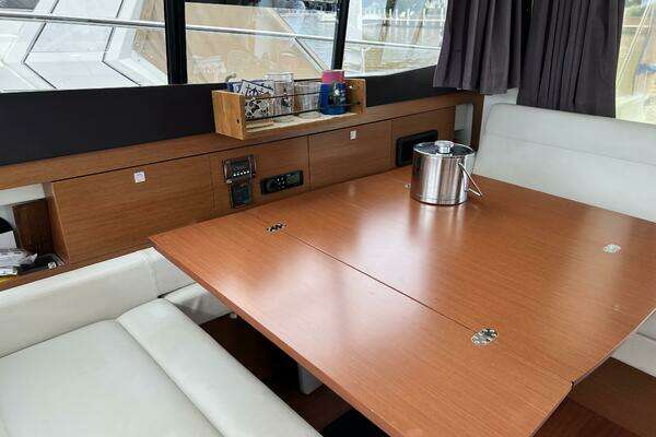 Jeanneau NC 11 Yacht For Sale