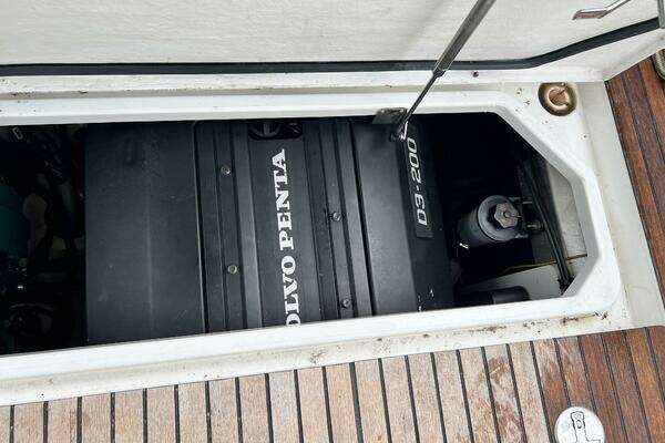 Jeanneau NC 11 Yacht For Sale