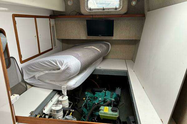 Manta 40 Yacht For Sale